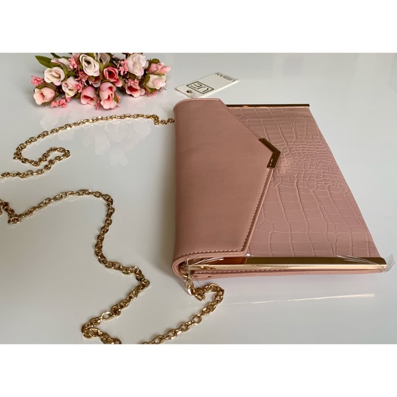 NWOT Urban Expression Pink Clutch - Picture 6 of 6